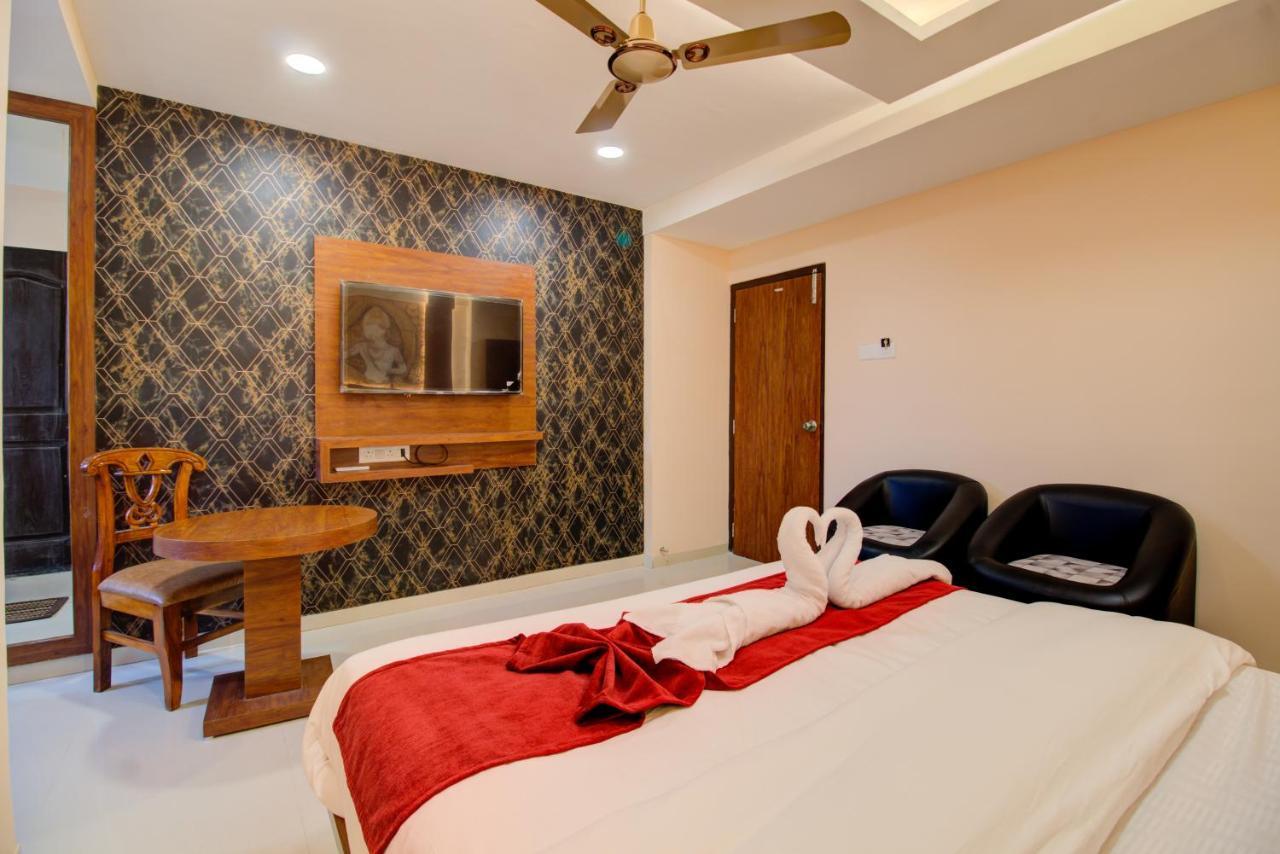 Hotel Samaira Residency Dive Extérieur photo
