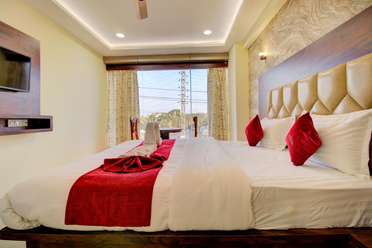 Hotel Samaira Residency Dive Extérieur photo